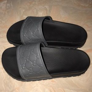 Women’s Gucci slides